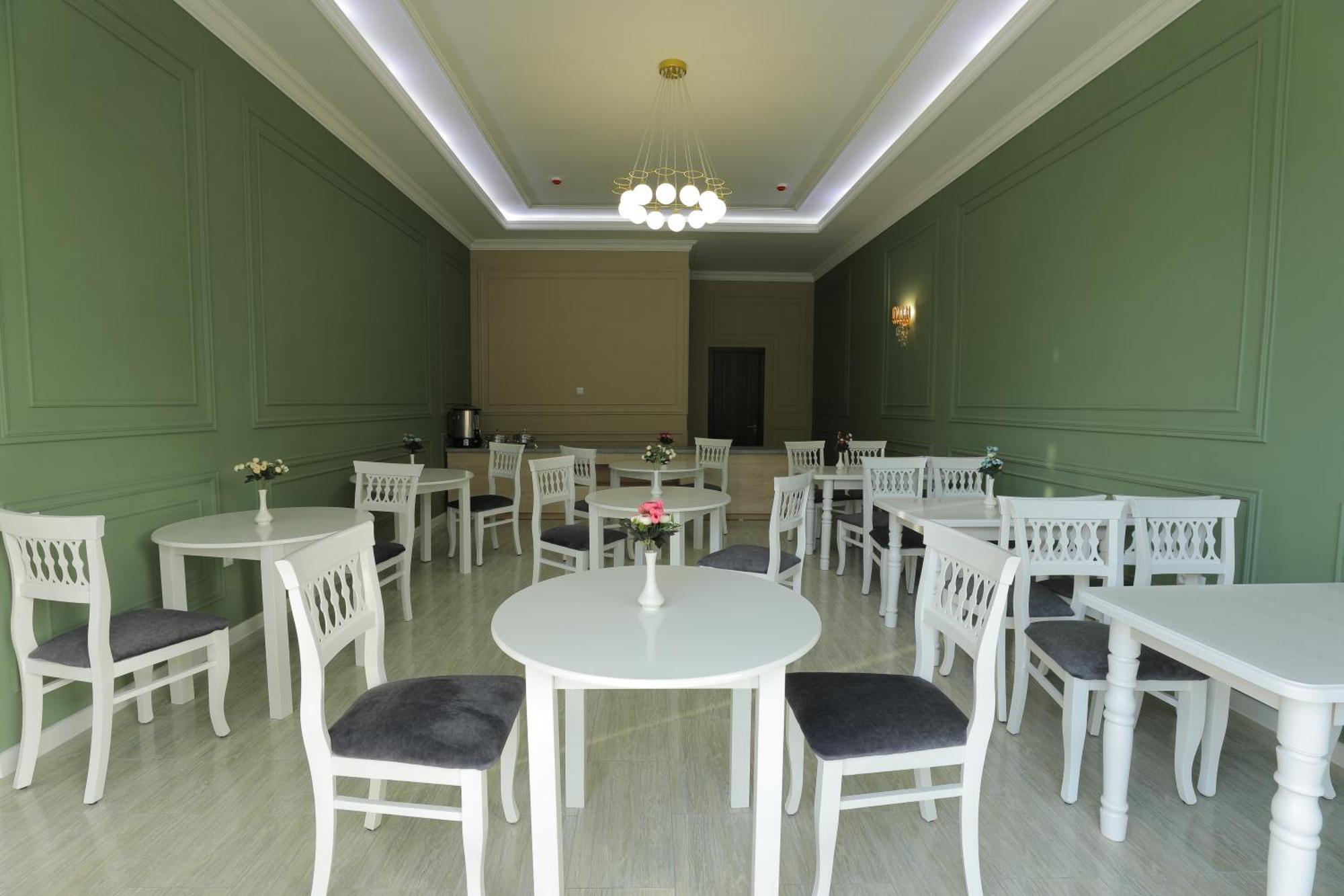 Resident Hotel Tashkent Exterior photo