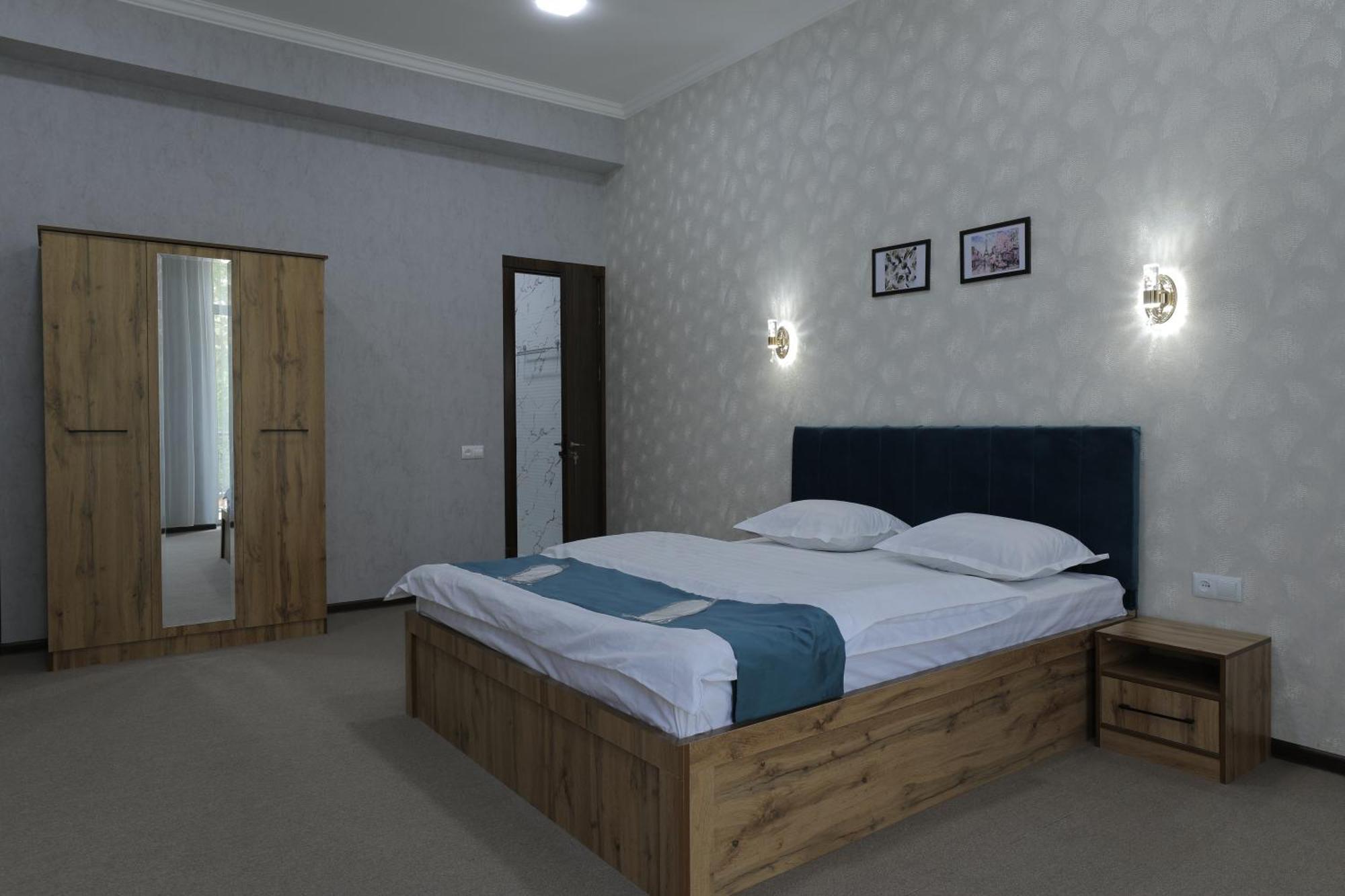 Resident Hotel Tashkent Exterior photo